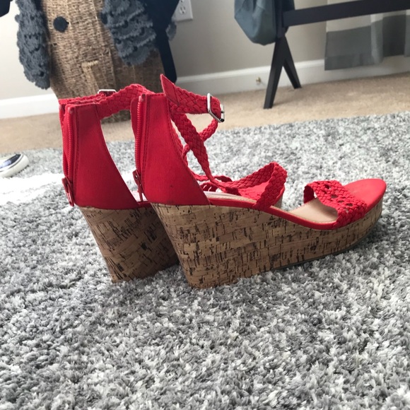 Red Wedges - Picture 2 of 3